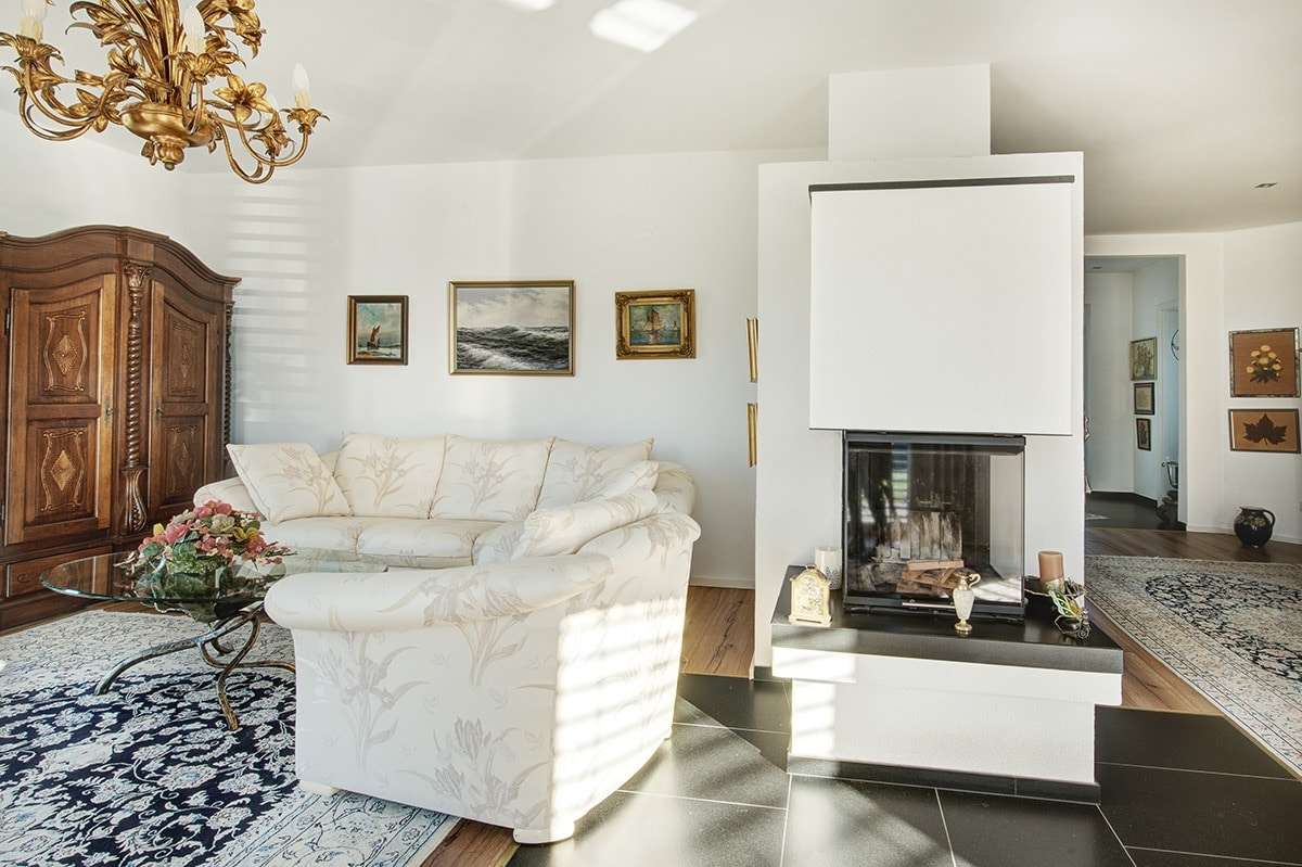 Immobilie in Helmenzen - Exklusives und besonders hochwertig ausgestattetes Zweifamilienhaus in Ortslage; barrierefrei - Bild 0