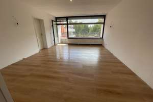 Attraktive Kapitalanlage: 97 m² Wohnung mit Balkon, Saniert! – Erich-Ollenhauer-Straße 7, 40595 Garath, Düsseldorf – Vorschaubild 1