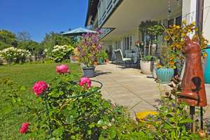 Breitbrunn am Chiemsee-Lichtverwöhnte 5-Zimmer-Maisonette mit 3 Bädern, Sauna, 796 m² Garten – Die vollständige Adresse der Immobilie erhältst du vom Anbieter., 83254 Breitbrunn am Chiemsee – Vorschaubild 9