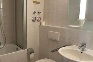Ruhige, helle 2-Zimmer-Wohnung mit schönem Balkon in Stuttgart-Birkach. – Äxtlestraße 73, 70599 Birkach-Süd, Stuttgart – Vorschaubild 11
