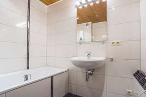 +++ renovierte DG-Maisonette - sep. Zugang - S-Blk. mit Blick ins Grüne - inkl. EBK & Kfz-Stpl. +++ – Mercatorweg 57, 70439 Stammheim-Süd, Stuttgart – Vorschaubild 14