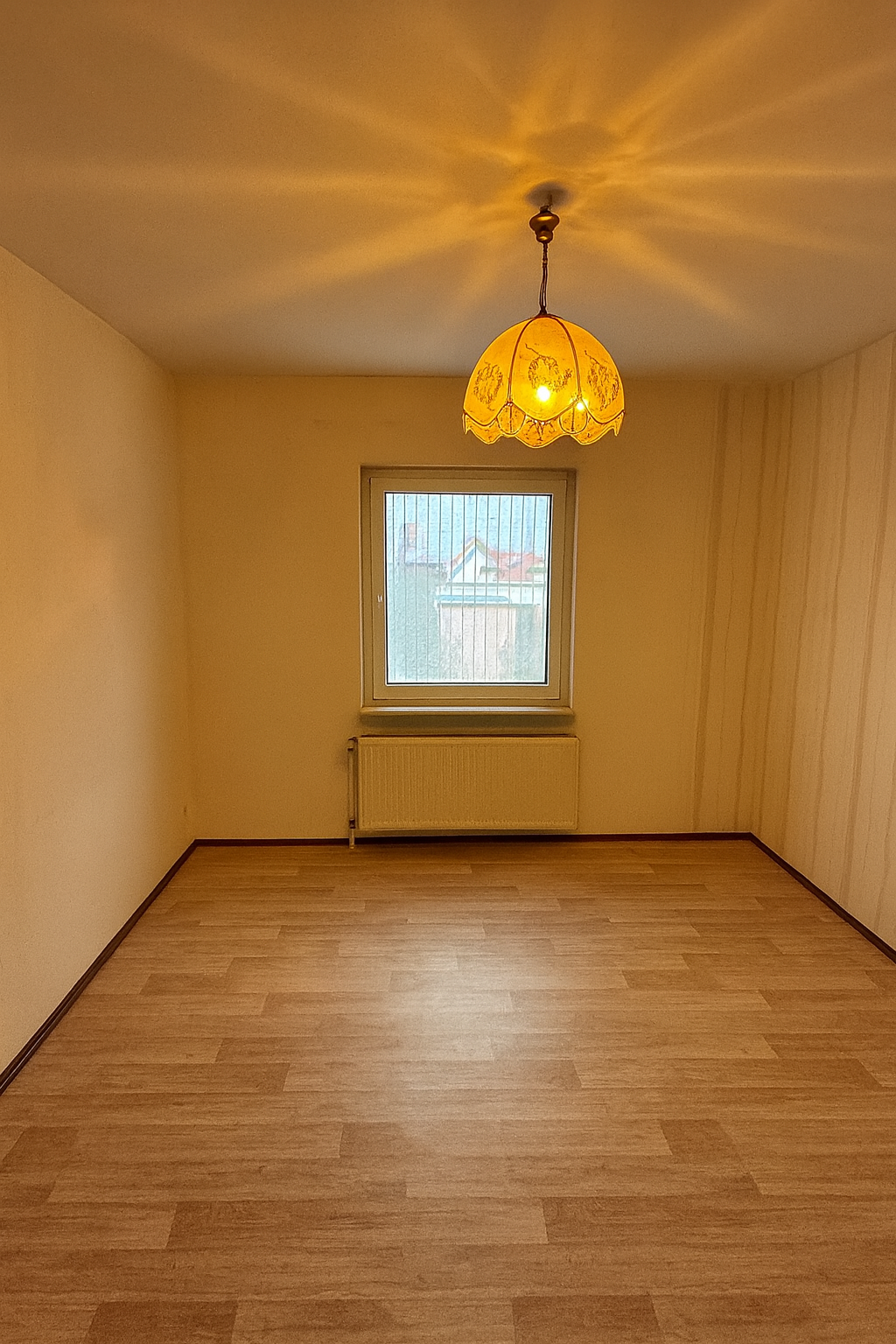 Immobilie in Tangerhütte - Doppelhaushälfte mit Auffahrt, Garage, Garten und Nebengelass - Bild 1