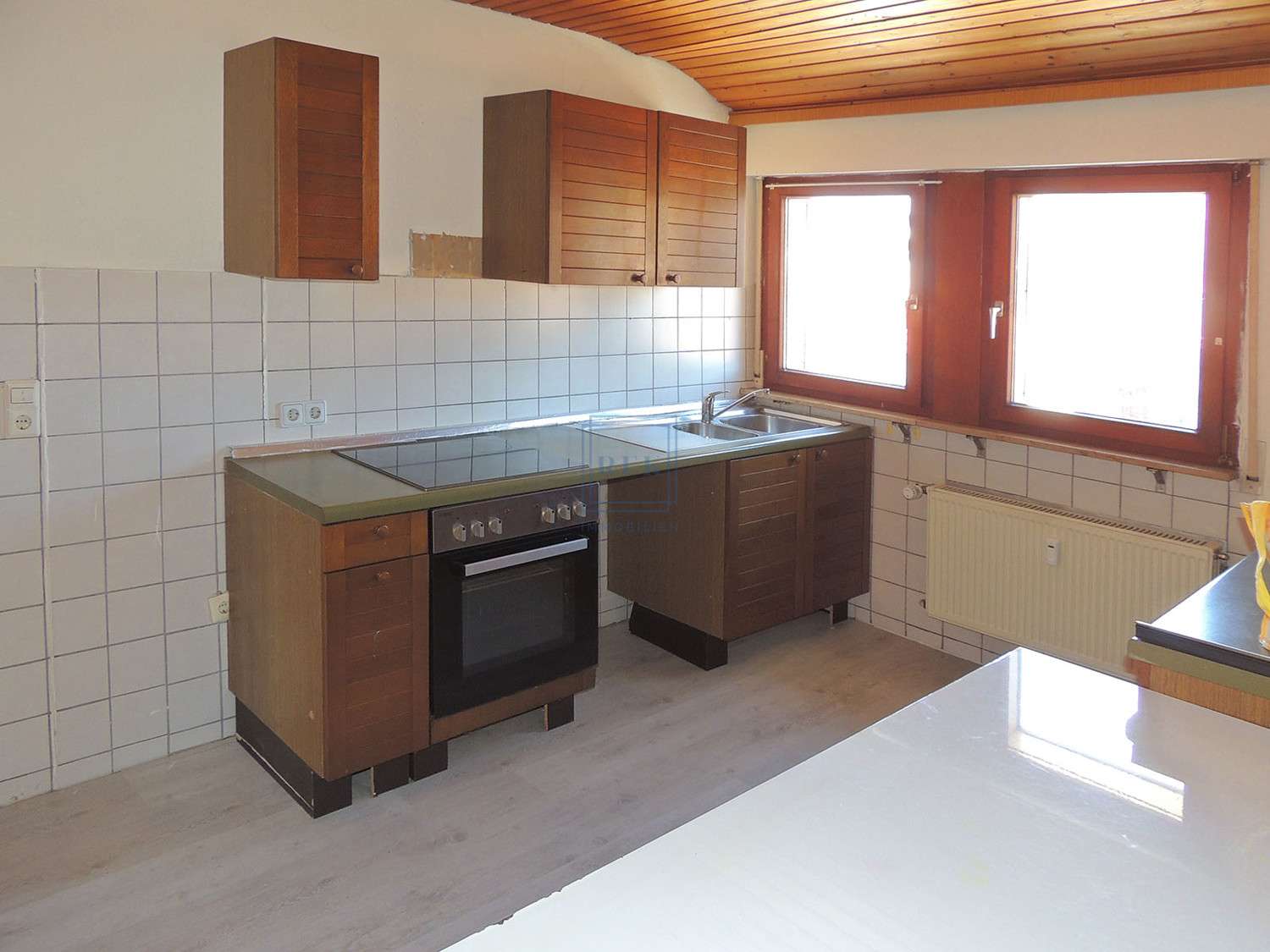 Immobilie in Holzmaden - "Familien und Kapitalanleger aufgepasst - 3-Familienhaus in Holzmaden zu verkaufen" - Bild 2