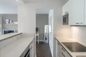 Lichtdurchflutete 1-Zimmer Wohnung, beste Lage Pasings – Offenbachstraße 1, 81425 München – Vorschaubild 6