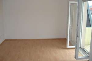 Besichtigung: Schöner Altbau - EBK, gr. Südbalkon, TG-Platz, Badewanne, Keller, Gartenbenutzung – Dornblüthstraße 22, 1277 Striesen-Ost, Dresden – Vorschaubild 2
