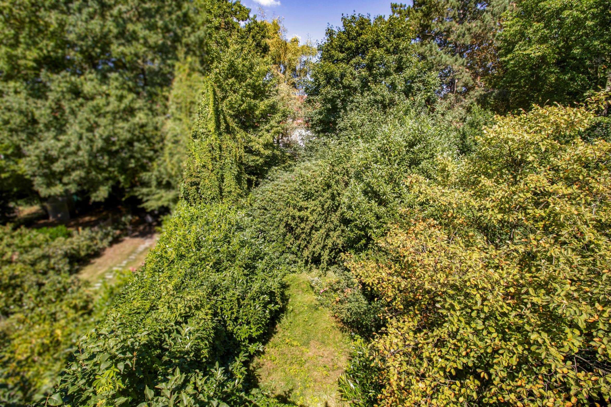 Bremen - Schwachhausen / Charmantes Zweifamilienhaus mit viel Potential in sehr beliebter Lage, Bremen – Bild 4