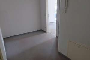 +++ Sanierungsbedürftige Wohnung zum späteren Eigennutz, mit großem Balkon und Gartenanteil+++ – Wirtschaftsweg 6c, 1157 Briesnitz, Dresden – Vorschaubild 11