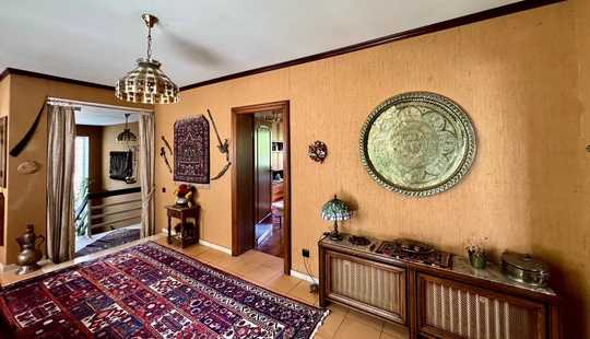 Bild von Großzügiges 6-Zimmer-Einfamilienhaus mit Panoramablick und großem Garten in Hofheim am Taunus