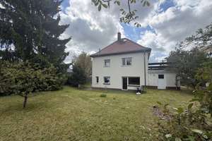 Charmantes Ein- oder Zweifamilienhaus mit großem Garten & Ausbaureserve in begehrter Lage