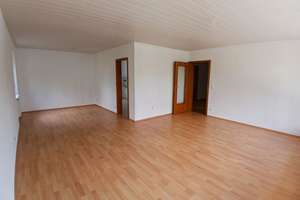 N-Kornburg! Schöne 4-Zi.-Wohnung mit Südterrasse, Garten, 2 Kellerräume + Garage! – Die vollständige Adresse der Immobilie erhältst du vom Anbieter., 90455 Kornburg, Worzeldorf, Nürnberg – Vorschaubild 4