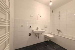 Neue Wohnung, neues Glück! 4,5-Zimmer-Wohnung (WBS) – Rahestr. 10, 44309 Brackel (Ortsteil), Dortmund – Vorschaubild 1