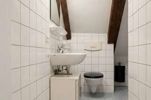 Über den Dächern von Regensburg: Charmantes Altbau-Juwel mit Domblick & Schlafempore! – Drei-Mohren-Straße 7, 93047 Innenstadt, Regensburg – Vorschaubild 5