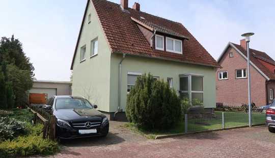 Bild von Zweifamilienhaus mit Garten, tolle Lage!