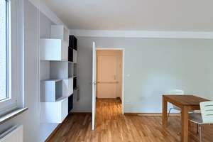 Licht. Ruhe. Lebensqualität. Perfekt geschnittene 2-Zimmer-Wohnung mit Balkon in Lichterfelde – Die vollständige Adresse der Immobilie erhältst du vom Anbieter., 12209 Lichterfelde, Berlin – Vorschaubild 2