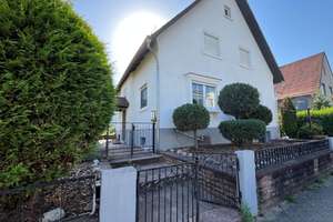 Gepflegtes 1-2 Fam.-Wohnhaus mit großem Garten für Eigennutzer in Muggensturm! – 76461 Muggensturm – Vorschaubild 1
