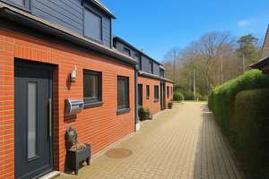 Haus sucht Familie - einziehen und wohlfühlen!
Gemütliches RMH in zentraler Lage. – Die vollständige Adresse der Immobilie erhältst du vom Anbieter., 27793 Wildeshausen – Vorschaubild 2