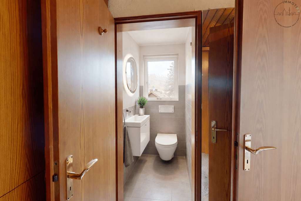 Immobilie in Marxzell - Unverwechselbar, Stilprägend und Außergewöhnlich: Architektenhaus in einzigartiger Waldrandlage - Bild 4