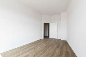 Charmante 3-Zimmer-Dachgeschosswohnung – Die vollständige Adresse der Immobilie erhältst du vom Anbieter., 4317 Neustadt-Neuschönefeld, Leipzig – Vorschaubild 2