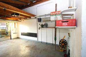 Viel Platz für die ganze Familie
EFH in Bonn-Heiderhof mit Terrassen, Garten und Garage – Die vollständige Adresse der Immobilie erhältst du vom Anbieter., 53177 Heiderhof, Bonn – Vorschaubild 53