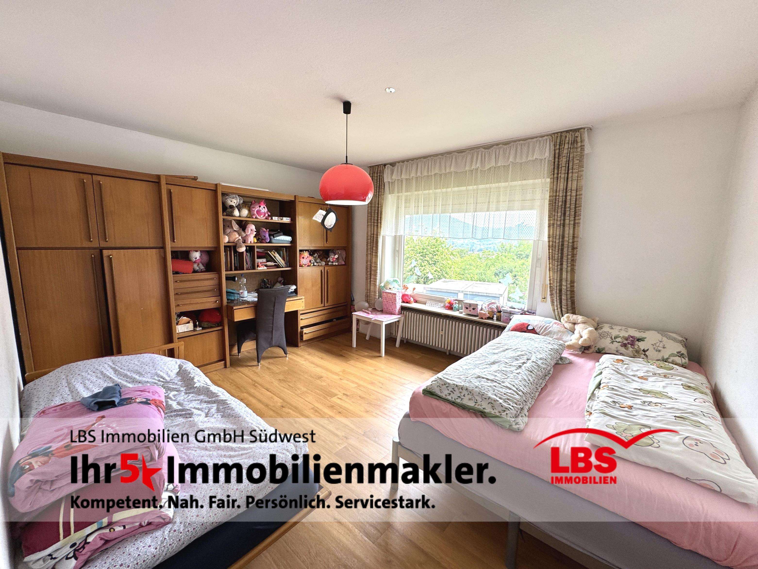 Immobilie in Kuppenheim - Repräsentatives Anwesen in begehrter Waldrandlage! - Bild 2