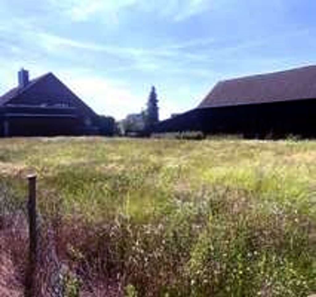 Immobilie in Osloß - Schöne Doppelhaushälften ! Baulücke ! Kein Neubaugebiet - Bild 2