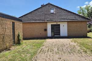 Exklusiver Bungalow in bester Lage in Stolzenau bis 15.08.26 Prov. frei – Hafenstraße 2, 31592 Stolzenau – Vorschaubild 1