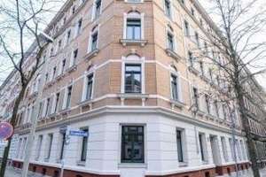 Ganz oben! ETW im Dachgeschoss + Parkett + Lift + Wanne & Dusche + 13 m² Dachloggia + große Küche – Elisabethstraße 32, 4315 Volkmarsdorf, Leipzig – Vorschaubild 5