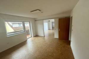 Vollständig renovierte 8-Zimmer-Wohnung (ca. 190 m²) in Zweifamilienhaus in Westhausen – Industriestraße 23, 73463 Westhausen – Vorschaubild 5