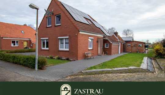 Bild von Modernisiertes EFH mit großer Auffahrt, Halle und PV-Anlage