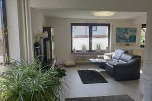 Freistehendes Einfamilienhaus mit Garten und Garage – Kassel (Kreis) – Vorschaubild 4