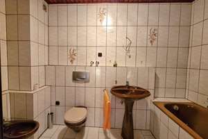 Charmantes Reihenhaus mit Garten, Kamin & Doppelgarage in ruhiger Wohnstraße – Die vollständige Adresse der Immobilie erhältst du vom Anbieter., 45309 Schonnebeck, Essen – Vorschaubild 13