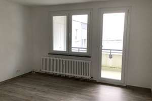 Modernisiert! 3-Zimmer Wohnung mit Balkon in gepflegter Grünanlage – Schlehenweg 1, 33609 Heepen, Bielefeld – Vorschaubild 3