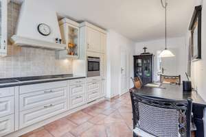 Mediterrane Landhausvilla mit traumhaftem Pool – Die vollständige Adresse der Immobilie erhältst du vom Anbieter., 40667 Meerbusch – Vorschaubild 13