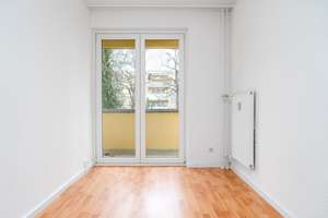 Im Herzen des grünen Tempelhofs    helle 2,5 Zi-Whg mit 2 Balkonen und Stellplatz mit Grundbuchblatt – Friedrich-Wilhelm-Str. 55-56, 12103 Tempelhof, Berlin – Vorschaubild 12