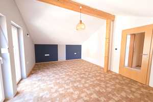 Attraktives Einfamilienhaus mit Kachelofen, Einbauküche, Carport und pflegeleicht gestalteten Garten – Main-Spessart (Kreis) – Vorschaubild 16