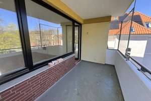 Modernisierte 2-Zimmer-Wohnung 
in Top-Lage mit EBK und Loggia! – Die vollständige Adresse der Immobilie erhältst du vom Anbieter., 26122 Dobbenviertel, Oldenburg (Oldenburg) – Vorschaubild 4