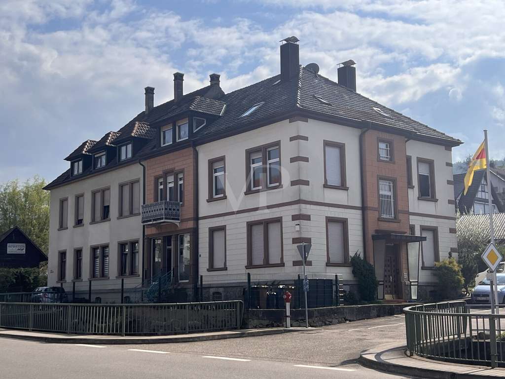 Immobilie in Bühlertal - Ansprechendes Wohn und Geschäftshaus  in Bühlertal - Bild 1