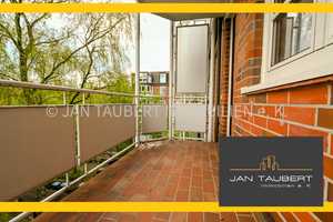 **ZENTRALES WOHNEN IM ALSTERTAL** renovierte 2-Zimmer-Wohnung mit sonnigem Balkon + TG – Hamburg – Vorschaubild 1