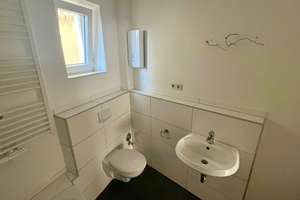 *ERDGESCHOSS WOHNUNG * renovierte 2 ZKB * Tageslichtbad mit Badewanne* Saarbrücken BURBACH – Die vollständige Adresse der Immobilie erhältst du vom Anbieter., 66115 Burbach, Saarbrücken – Vorschaubild 13