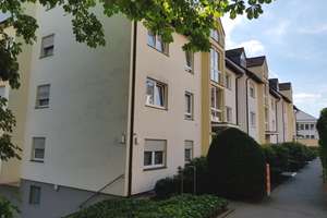 Solides Investment - vermietete 3-Zimmer Wohnung mit Einzelgarage – Die vollständige Adresse der Immobilie erhältst du vom Anbieter., 42655 Solingen-Mitte, Solingen – Vorschaubild 1