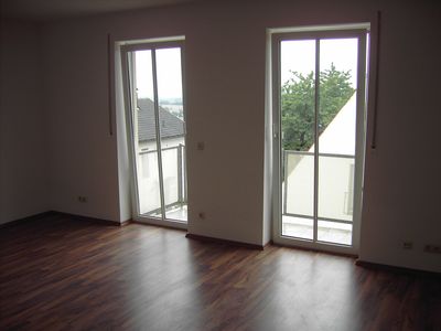 Zuhause mit Balkon und Einbauküche in Schweitenkirchen