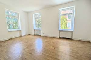 *Große, Top-Vierzimmerwohnung in Stuttgart-Mitte*