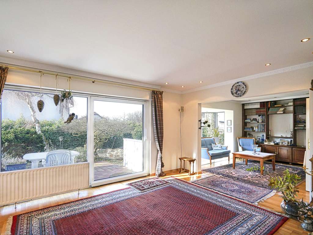 Immobilie in Wickede (Ruhr) - Großzügiges EFH mit Gartenidylle für die ganze Familie! - Bild 2