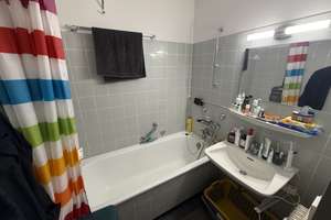 HÜBSCHES ZUHAUSE! Helle, ruhig gelegene 3-Zimmer-Wohnung mit Loggia, Swimmingpool auf dem Dach! – Breslauer Straße 18, 89231 Neu-Ulm – Vorschaubild 10
