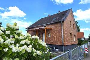 Viel Platz für die ganze Familie – Einfamilienhaus mit Einliegerwohnung in Braunschweig-Bienrode – Die vollständige Adresse der Immobilie erhältst du vom Anbieter., 38110 Wabe-Schunter-Beberbach, Braunschweig – Vorschaubild 3