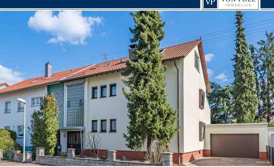 Großzügiges Zweifamilienhaus mit Gartenfreiraum – Familienleben neu erleben auf Erbpachtgrundstück