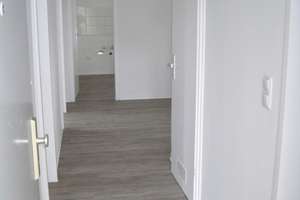 Gelegenheit! Renovierte 3 - Zimmer Wohnung mit Balkon – Rheinbergerstr. 19, 85057 Nordwest, Ingolstadt – Vorschaubild 6