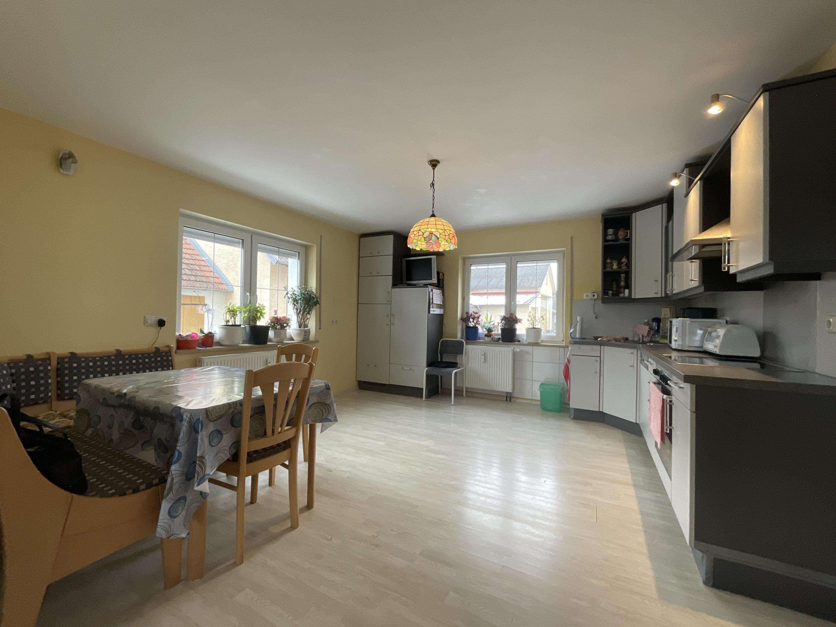 Immobilie in Hiltenfingen - 3 Familienhaus und stark renovierungsbedürftiges Einfamilienhaus - Bild 3