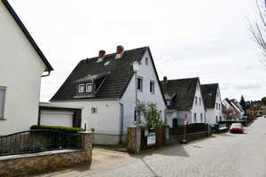 Charmantes Einfamilienhaus mit Ausbau- und weiterem Bebauungspotenzial in angenehmer Wohnlage – Darmstadt-Dieburg (Kreis) – Vorschaubild 15