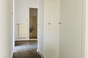 Bezugsfreie 2-Raum-Wohnung mit Loggia und EBK in Berlin Wilmersdorf – Prinzregentenstraße 18, 10717 Wilmersdorf, Berlin – Vorschaubild 12